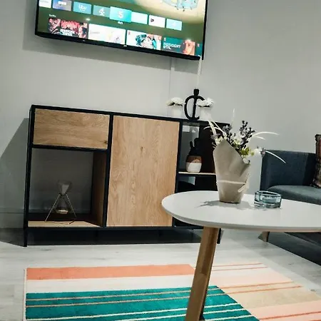 Apartamento Bv Comfy Basement At Conditioning House