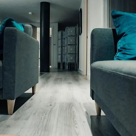 Bv Comfy Basement At Conditioning House Apartamento