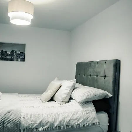 Bv Comfy Basement At Conditioning House Bradford (West Yorkshire)