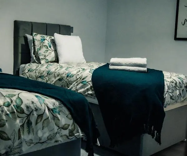 Bv Comfy Basement At Conditioning House Брадфорд