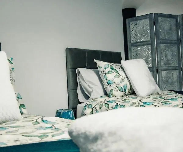 Bv Comfy Basement At Conditioning House Апартаменты *