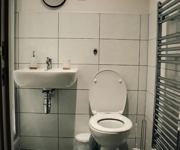 Апартаменты Bv Comfy Basement At Conditioning House Брадфорд