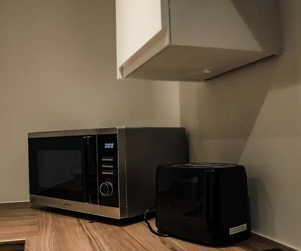 Bv Comfy Basement At Conditioning House Appartement