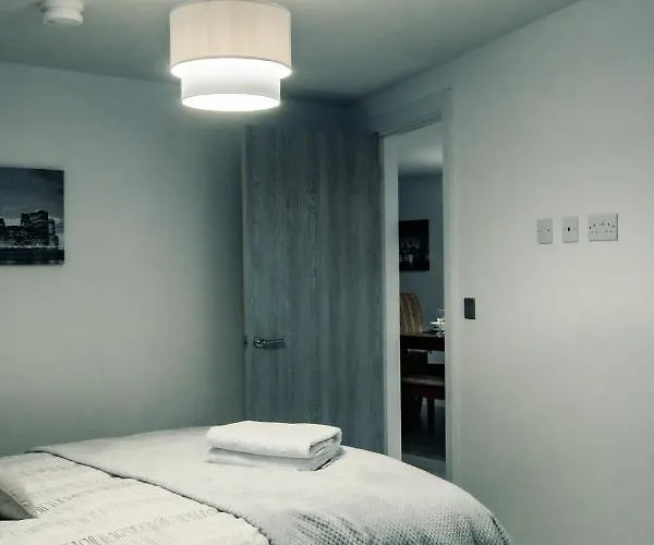 Bv Comfy Basement At Conditioning House Апартаменты Брадфорд