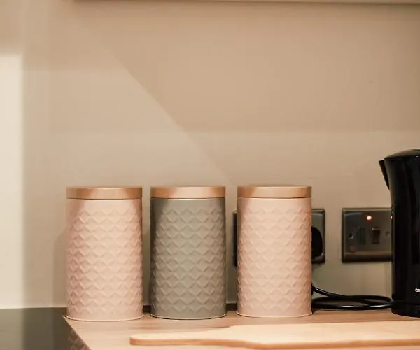 Bv Comfy Basement At Conditioning House Appartement *