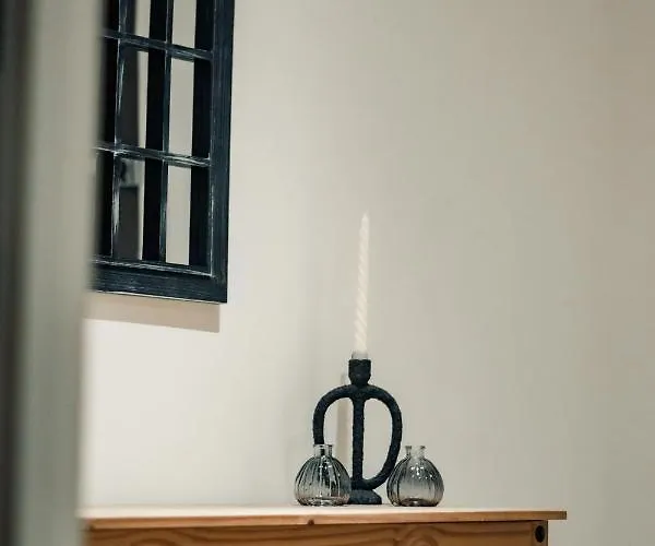 Апартаменты Bv Comfy Basement At Conditioning House *