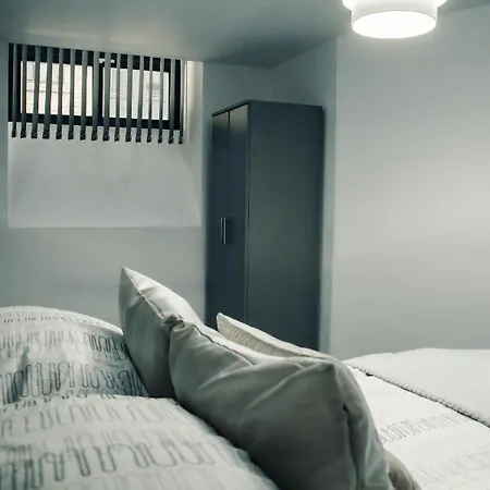 Bv Comfy Basement At Conditioning House Apartment *